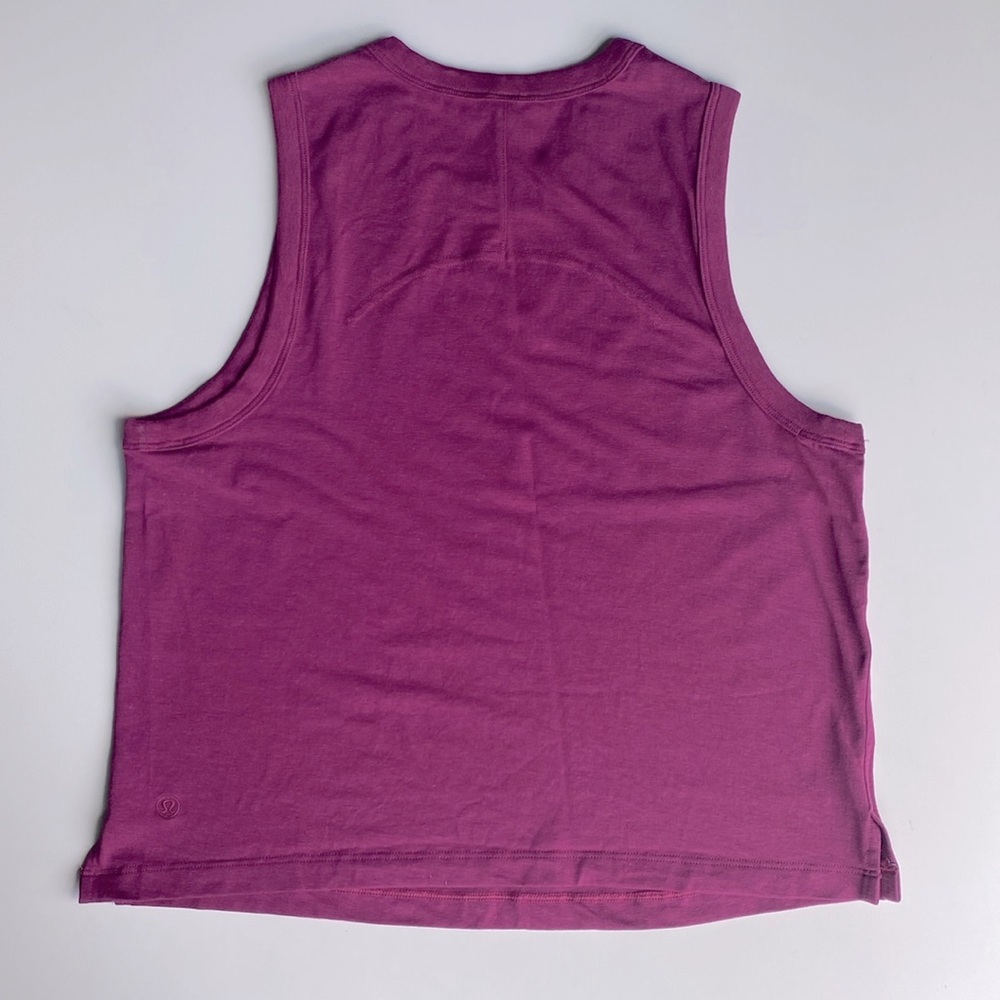 Lululemon tank size 4 - Picture 6 of 6